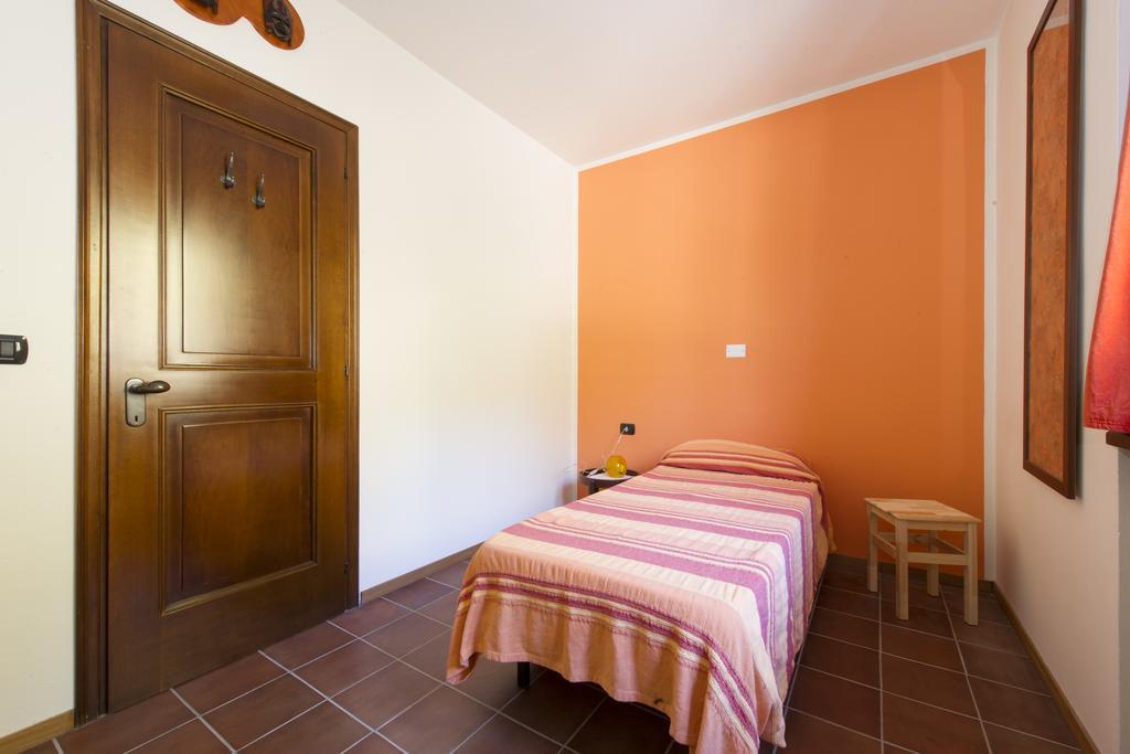 La Boretta Aparthotel Meina Esterno foto